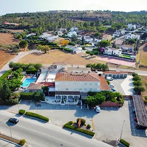 ** Hotel & Restaurant Figueres Parc Hiszpania