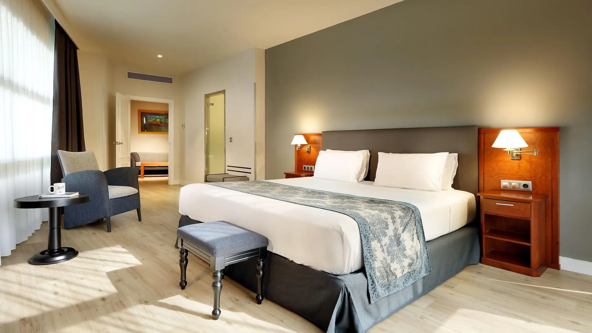 Exe Isla Cartuja Hotel Seville