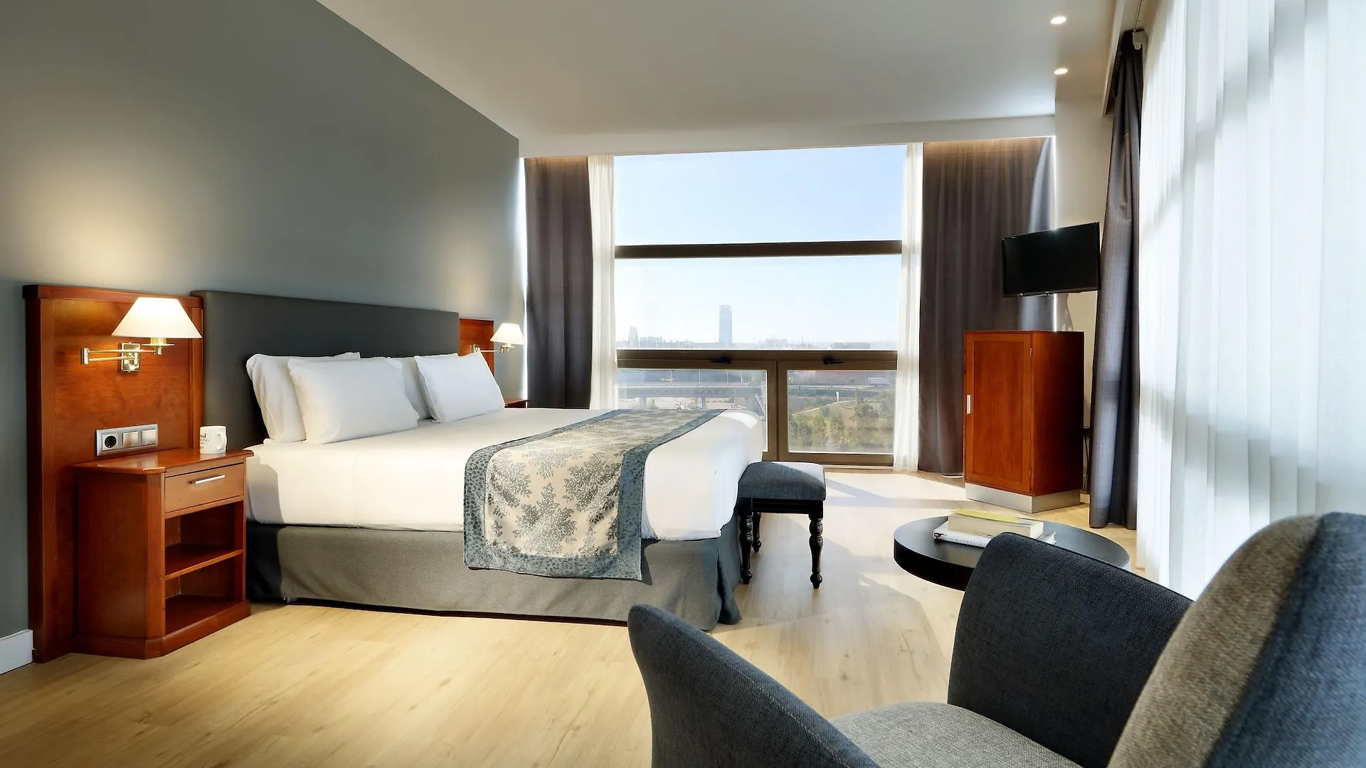 Exe Isla Cartuja Hotel Seville