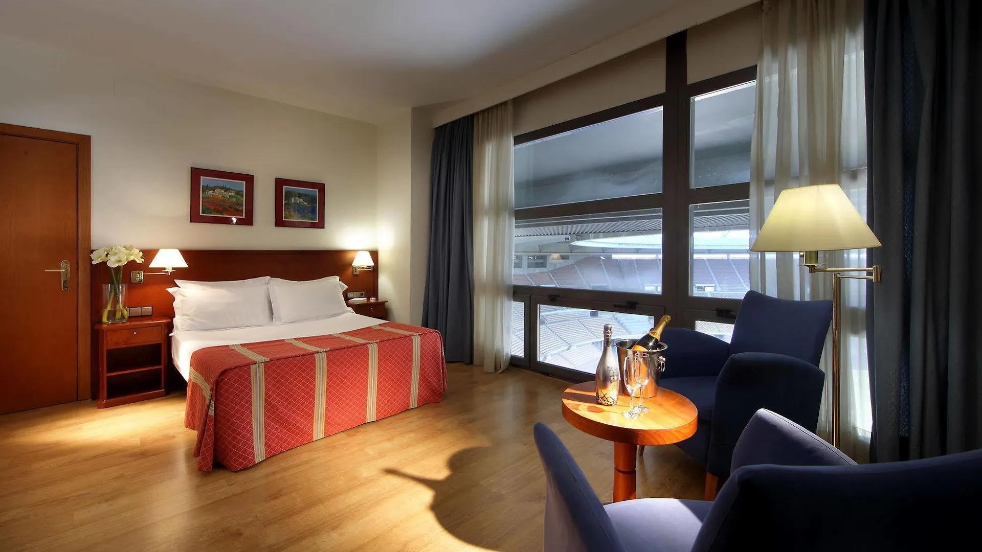 Exe Isla Cartuja Hotel Seville
