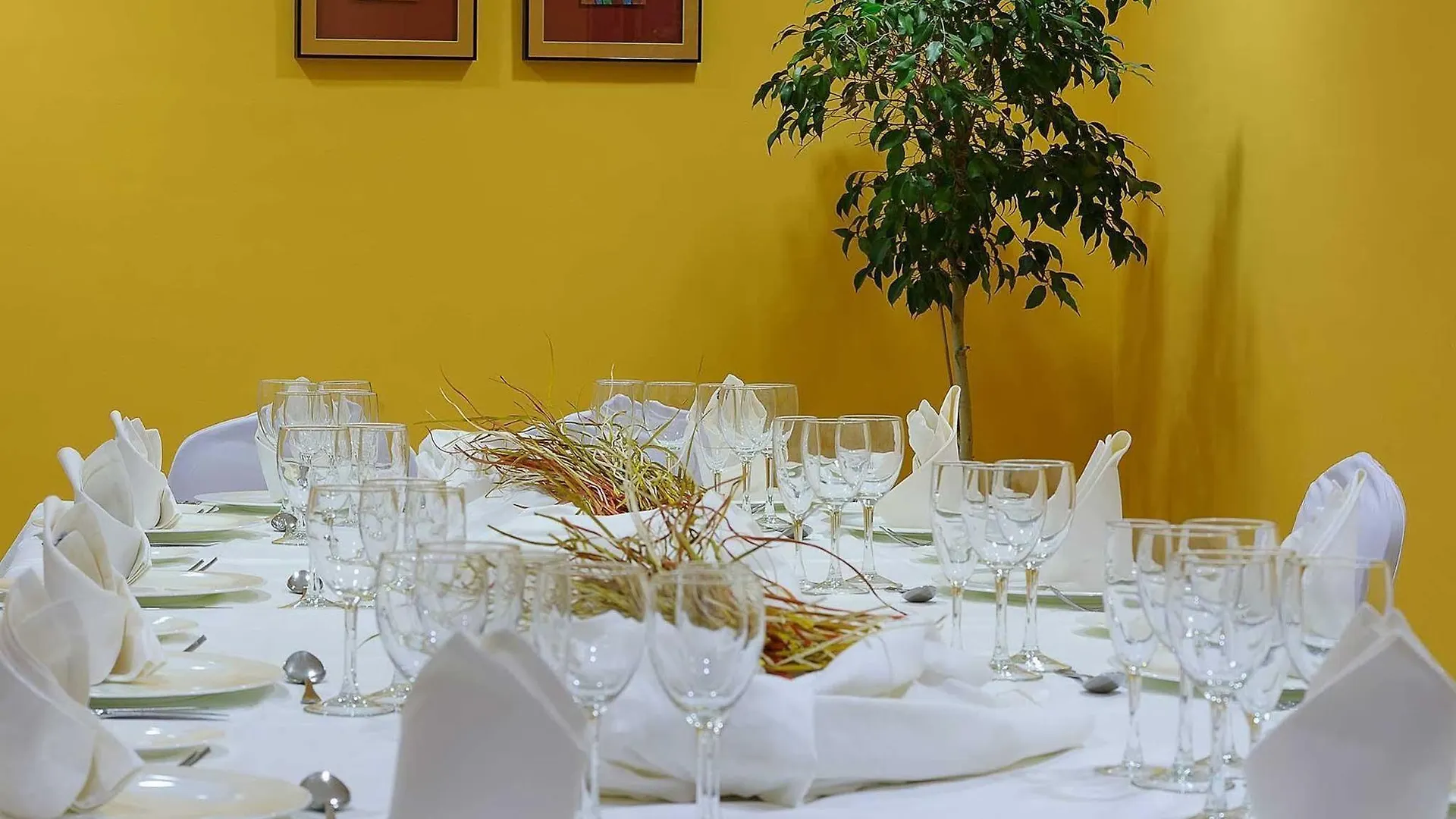 Exe Isla Cartuja Hotel Seville